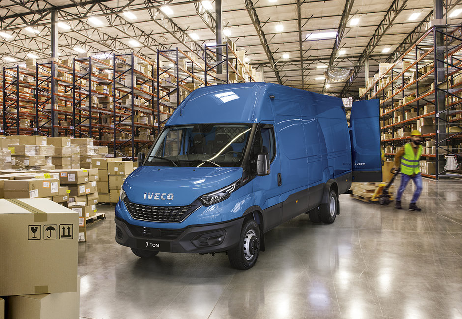 Der IVECO Daily 7 Tonner ist unter anderem als Kastenwagen verfügbar.